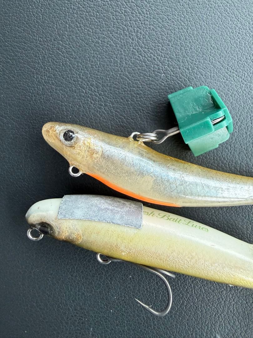 フレッシュベイトルアーズ　魚皮ルアー