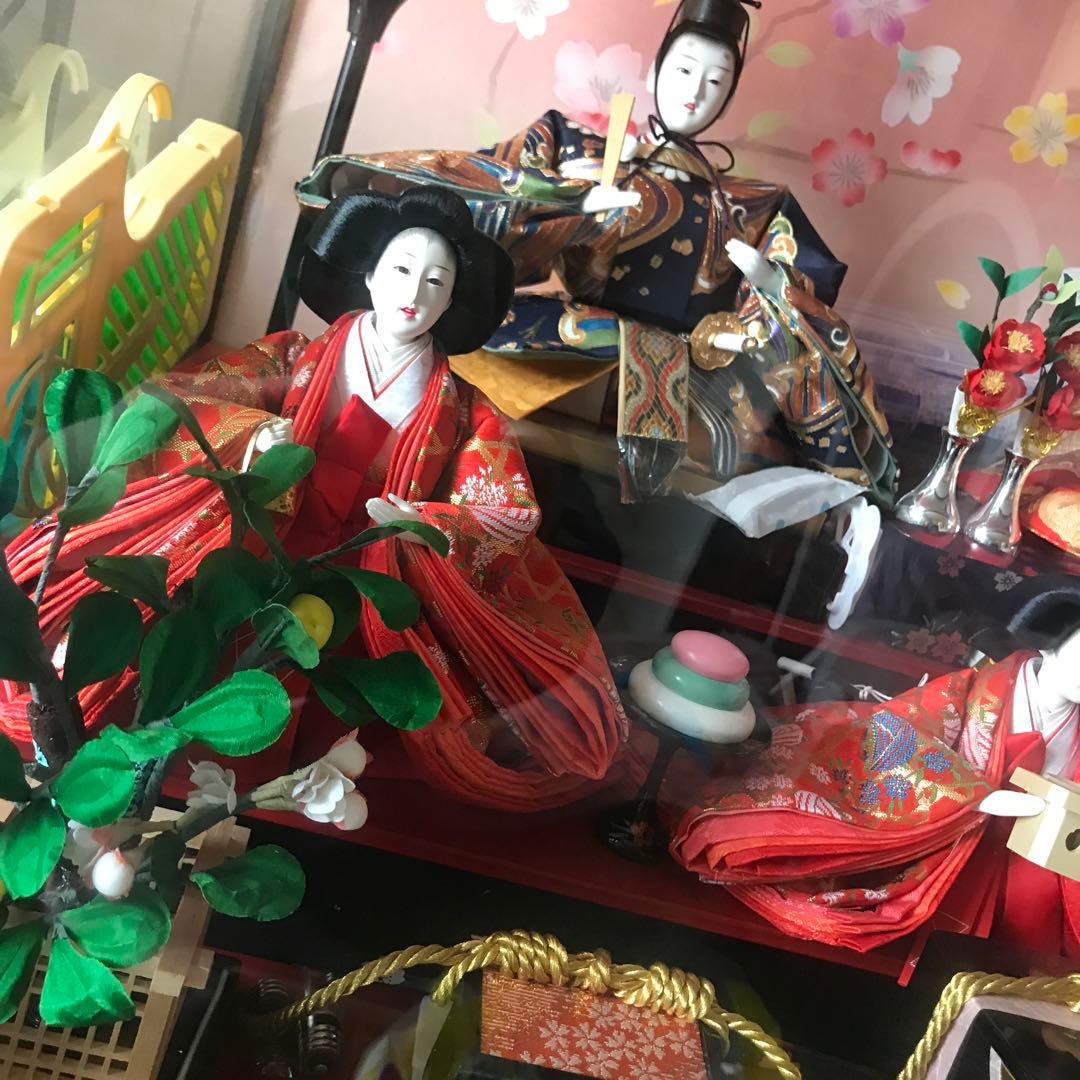 ガラスケース入り雛人形