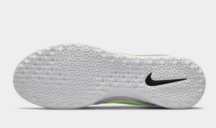 NIKE プレミア サラ きのこ
