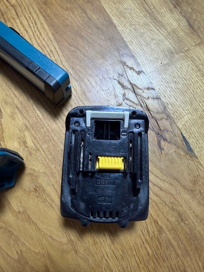 Makita 14.4V ML801 ワークライト　バッテリーセット