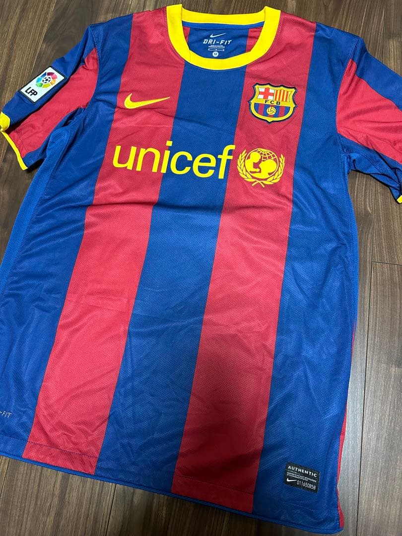 FCバルセロナ A.イニエスタ 8番シャツ　着用なしタグ付き