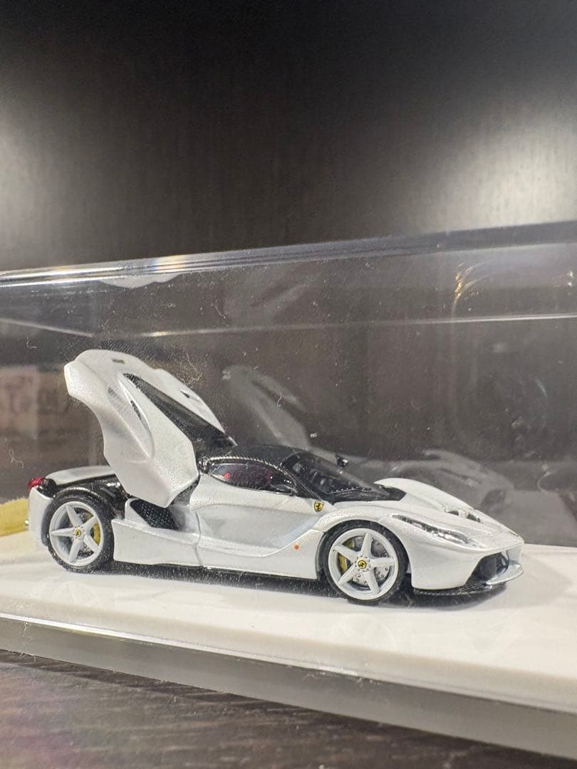 【1 of 999】 Ferrari LaFerrari