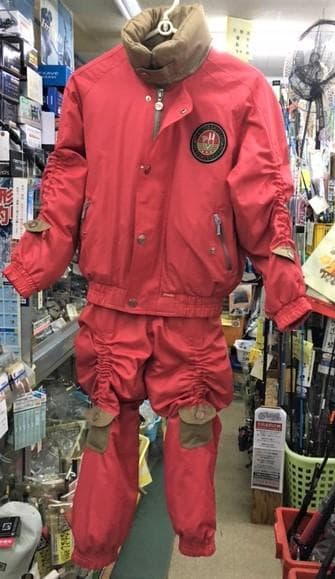 大幅値引中！フェニックスのジュニア用スキーウエア（20cm伸縮OK）１１０ｃｍ