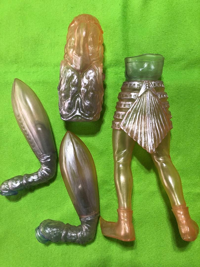 【値下げしました！】バルタン星人　ビックソフビ　クリアカラー　ウルトラマン　怪獣