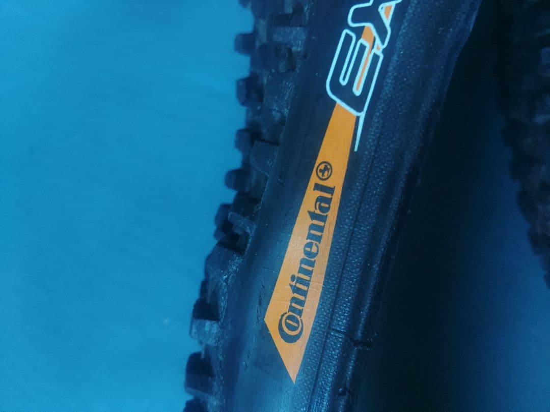 Continental Explorer pro 26×2.1 2本セット