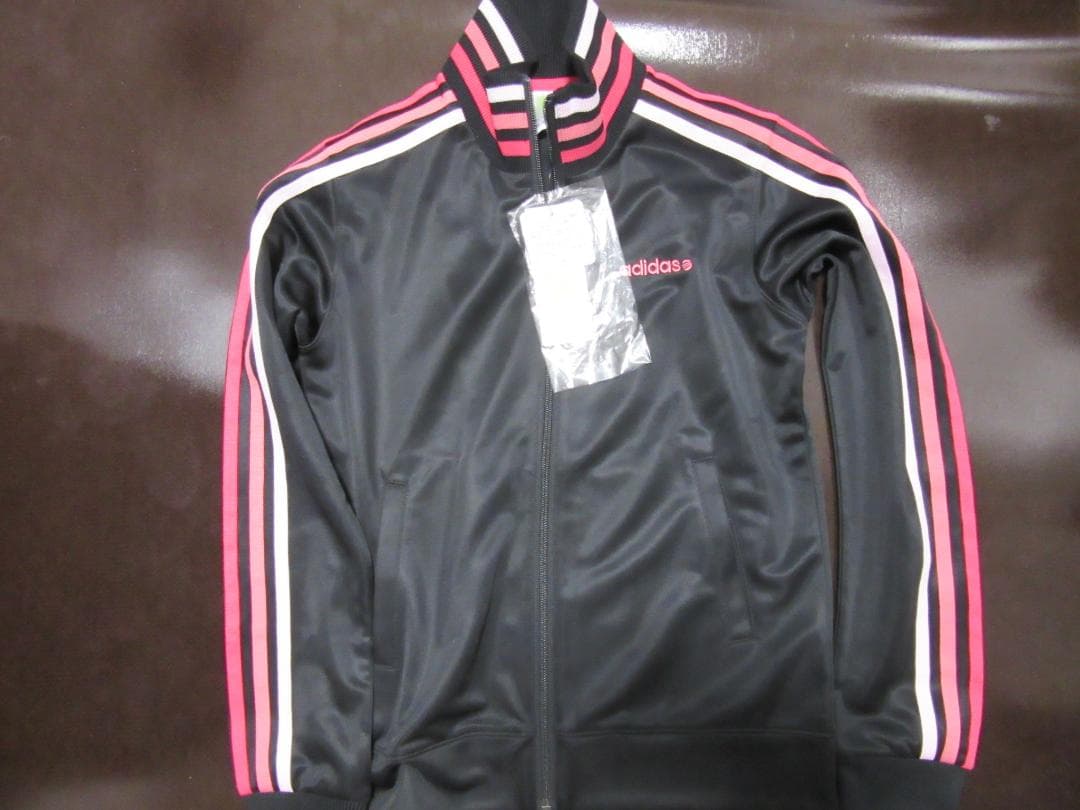 新品 アディダス adidas レーディースジャージ上下 タグ付き