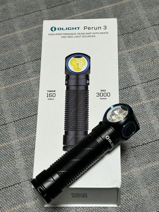 ◆ほぼ新品・オーライト olight Perun 3 3000ルーメン