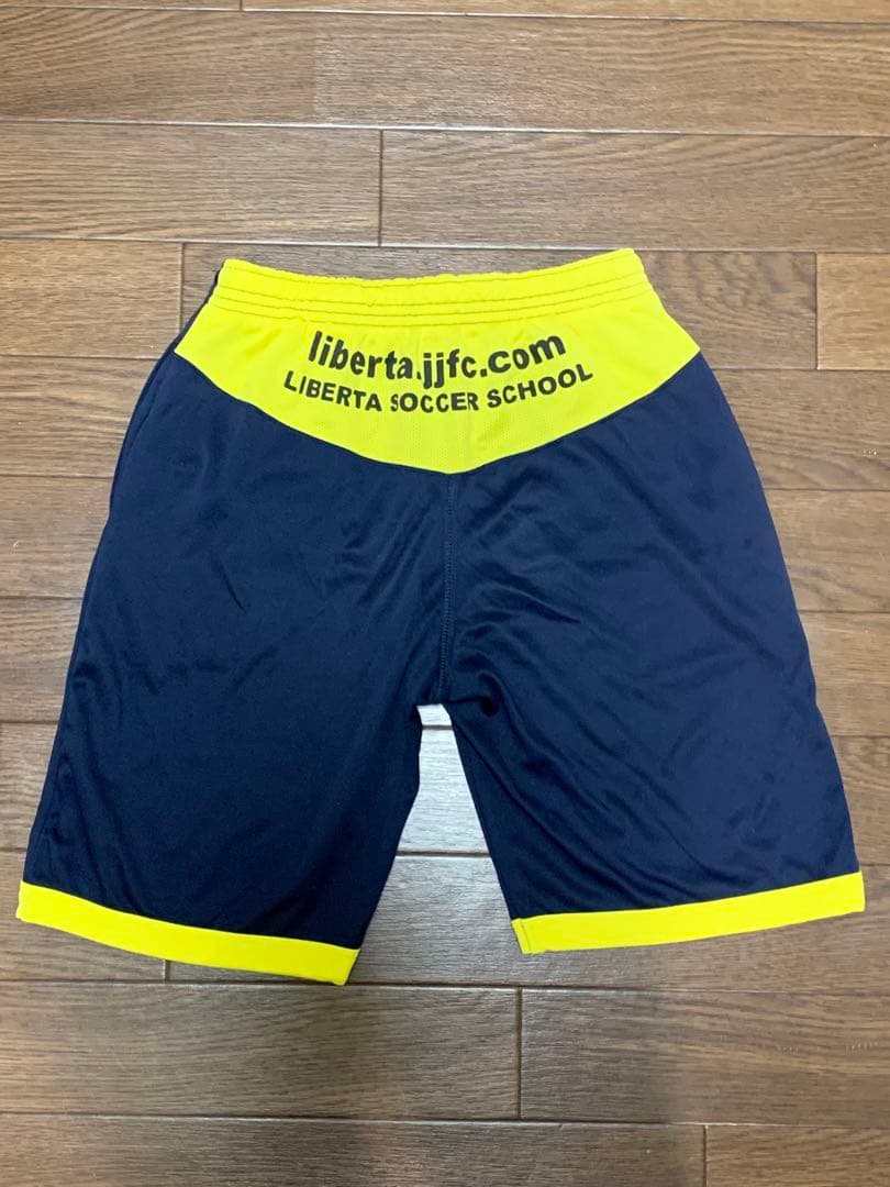 リベルタ　サッカーユニフォーム上下セット　サイズJM(150程度)