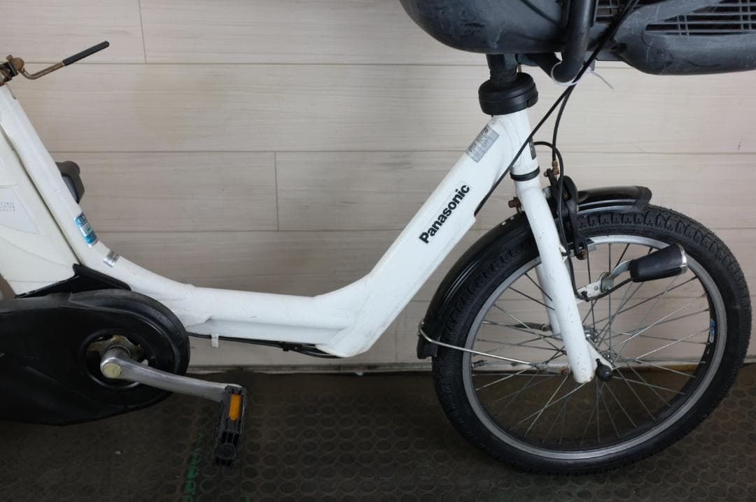 e*i様 パナソニック　ギュッド　20インチ　3段　8.9Ah（5点灯）充電器あ