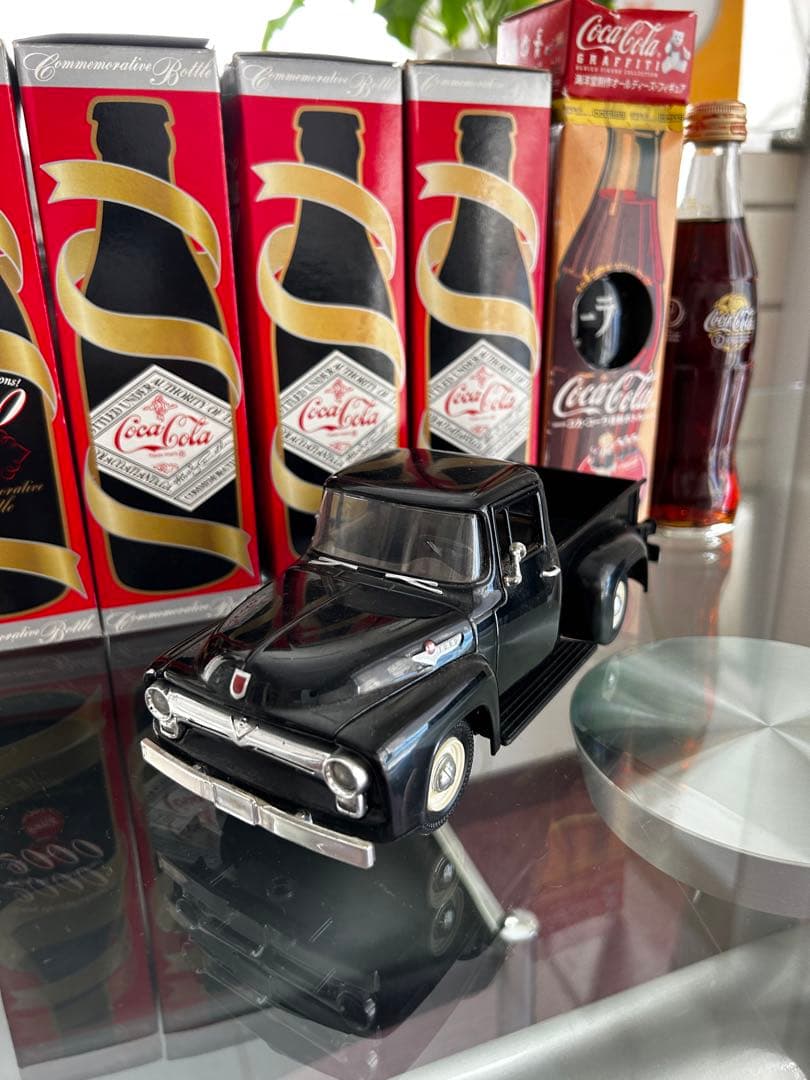 記念コカコーラ　アメ車のミニカーオマケ付き