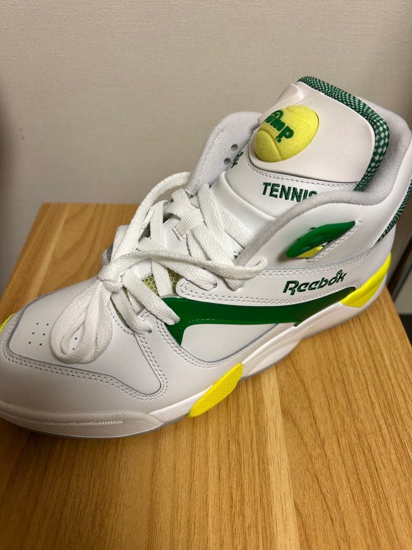 最終値下げ　未使用Reebok コートヴィクトリーポンプ　26.5センチ