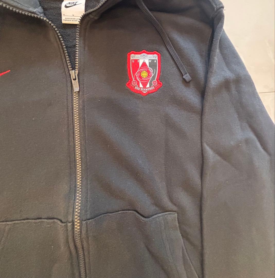 【人気】2024 浦和レッズ NIKE CLUB フーディーパーカー M