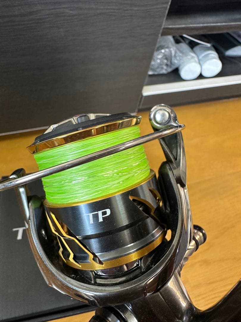 SHIMANO TWIN POWER 4000MHGスピニングリール
