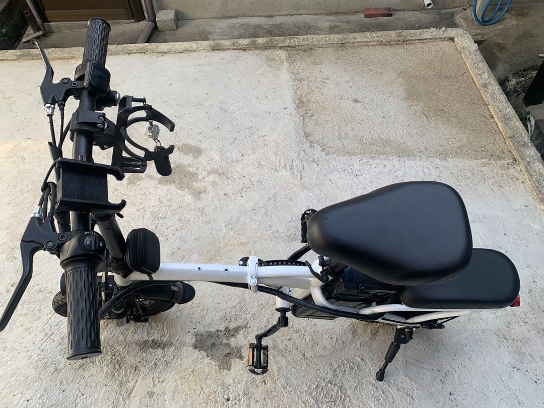 ジャンク品折り畳み電動アシスト自転車モペット