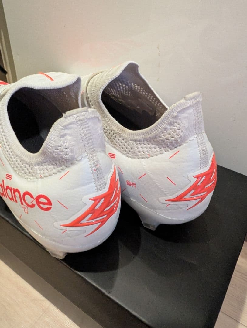 日本未発売 New Balance SAKA FURON 26.5