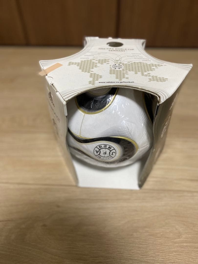 adidas TEAMGEIST 2006年 ドイツワールドカップ公式球　②
