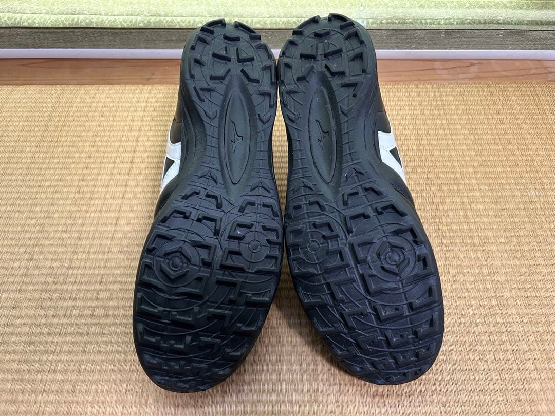 美品 ◇ミズノMIZUNO モレリア TF フットサル　トレーニング　28.0