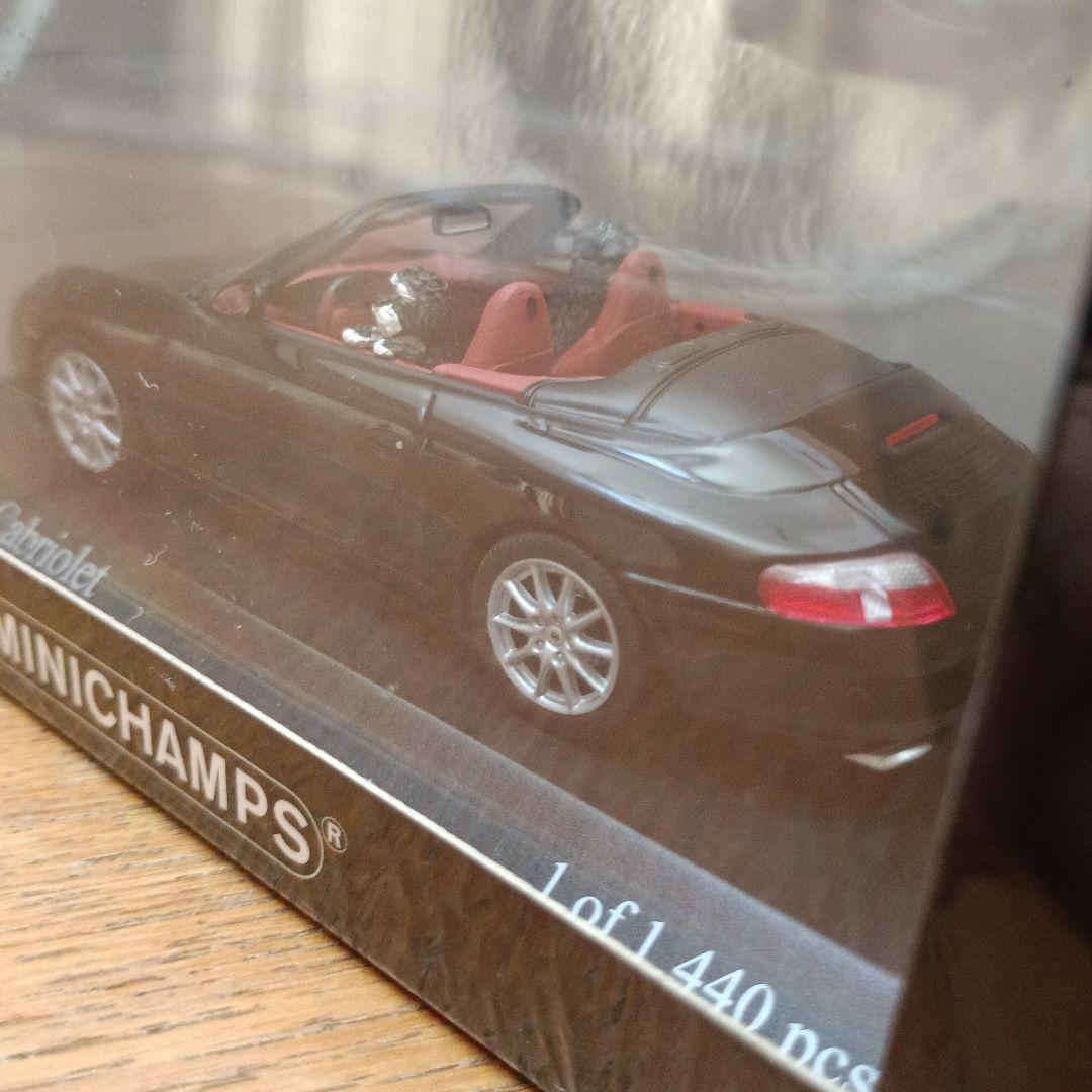 ミニチャンプス 1/43 ポルシェ 911 カブリオレ 2匹 犬付き① 限定