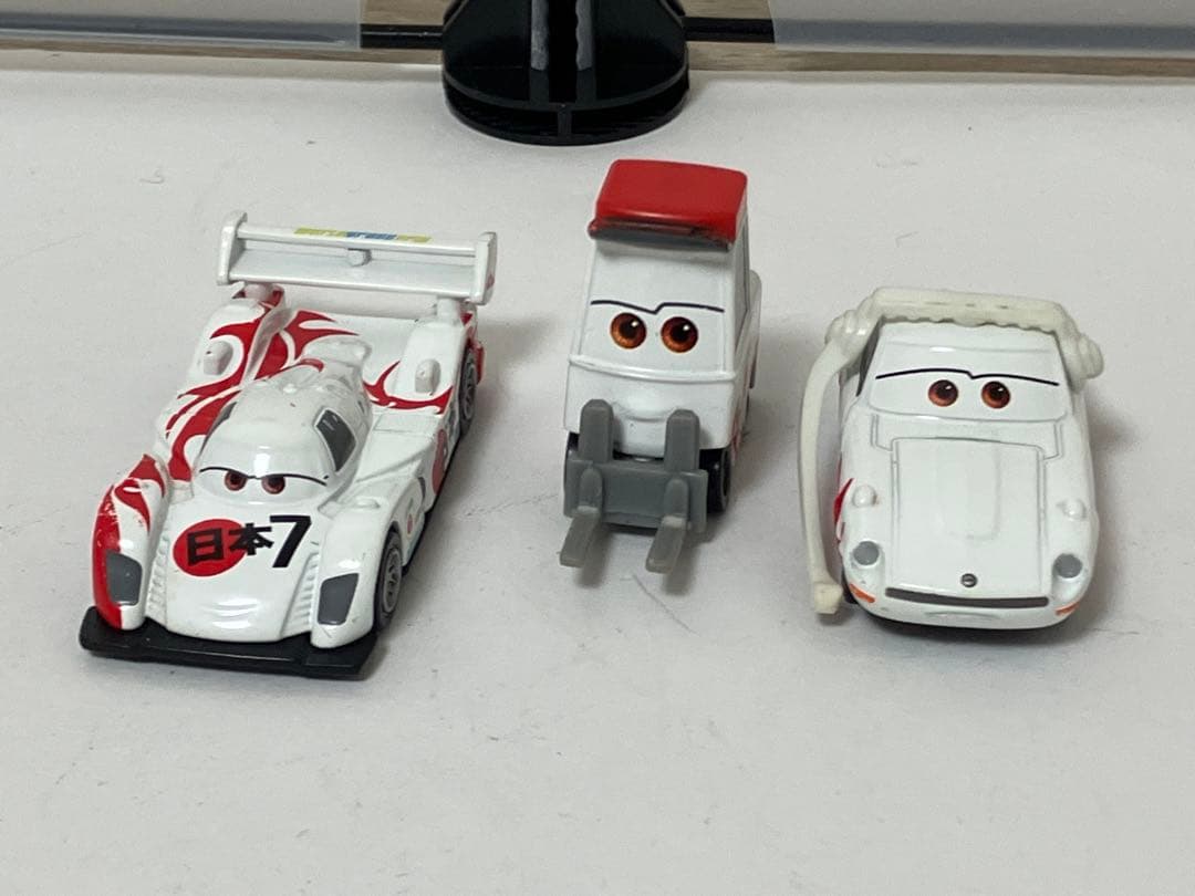 カーズ  トミカ　ジャパンチーム　シュウ　トドロキ　マッハ　マツオ　キック