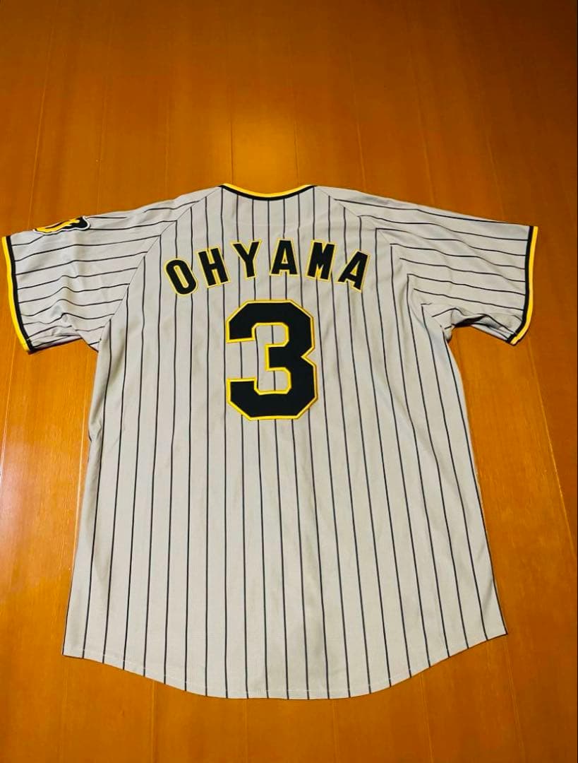 メルカリ最安値！阪神タイガース大山選手 ユニフォーム