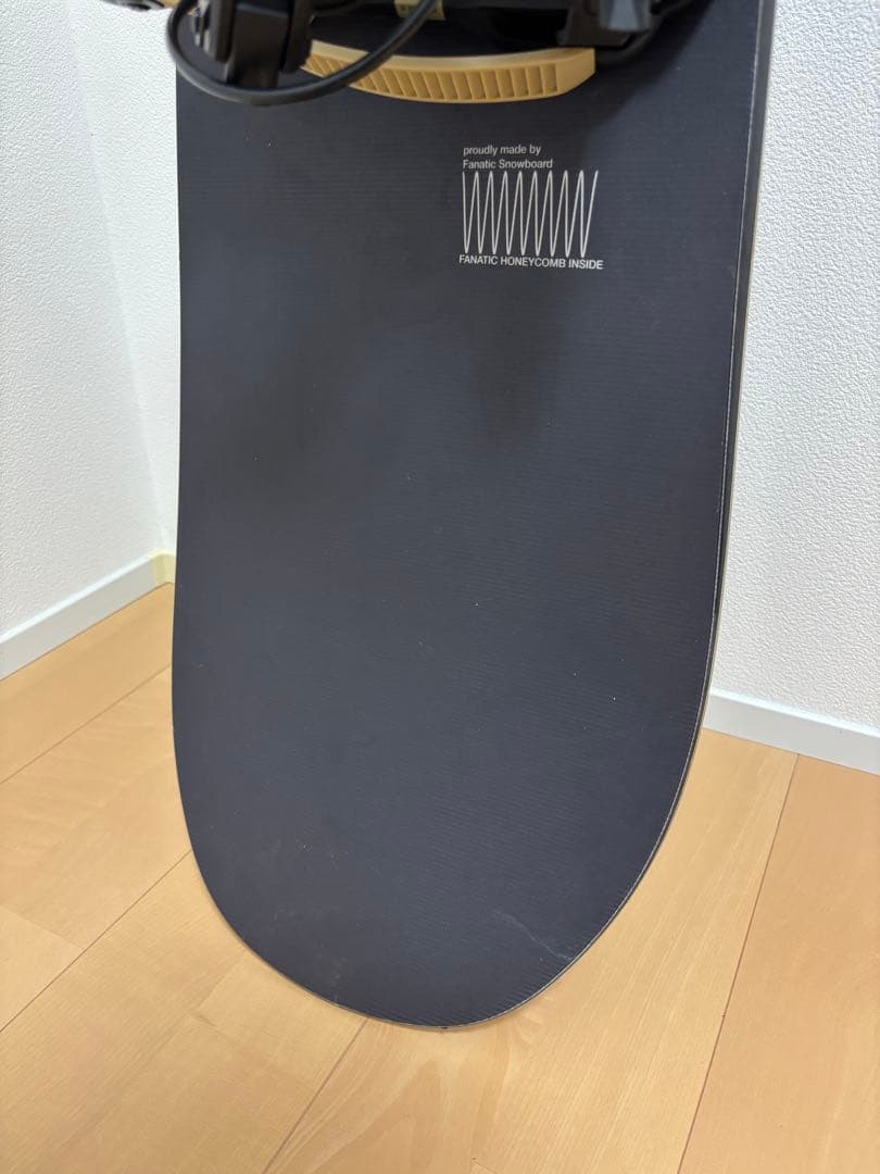 ⭐️新品購入後　使用回数4回⭐️ FNTC TNT スノーボード