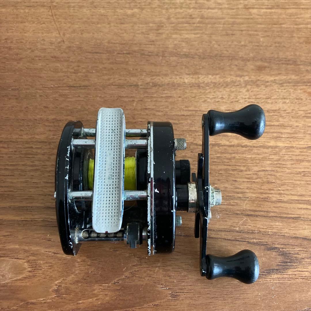 げ*ん様 ABU garcia Ambassadeur 2000 C アブ アン
