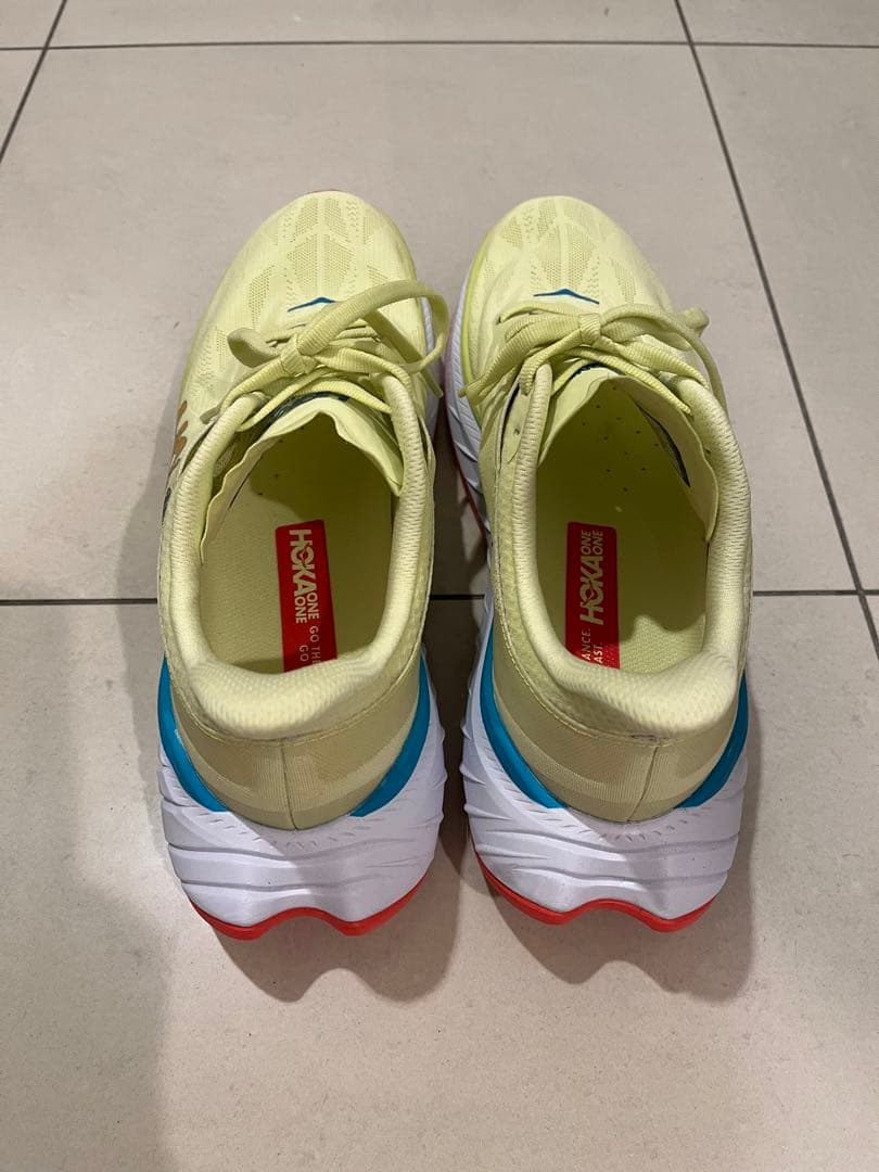 ホカオネオネ カーボンX 2 26.0cm HOKA