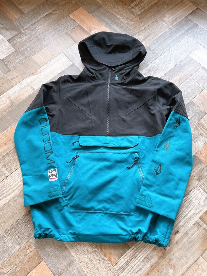 volcom スノーボードウェア　ジャケット、パンツセット