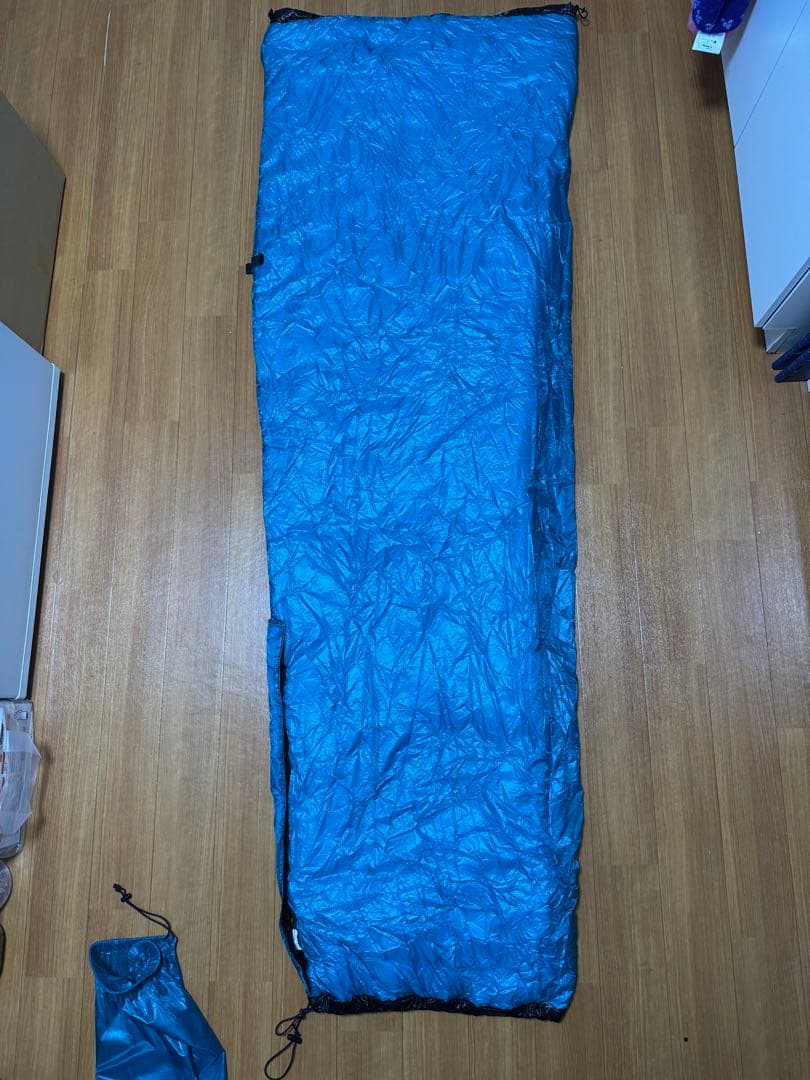ローカスギア LOCUSGEAR Nyx Synthetic Quilt 寝袋