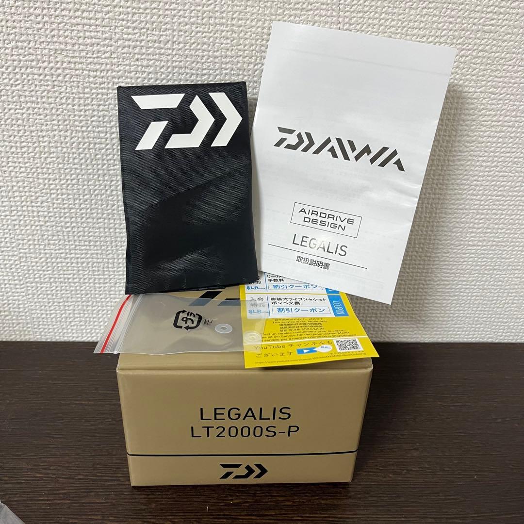 美品【DAIWA】ダイワ スピニングリール 23レガリス　LT2000S-P