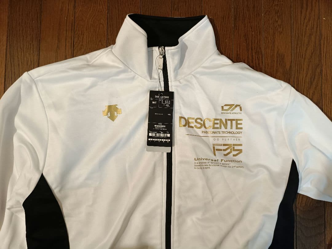 DESCENTE ホワイトxブラック　ジャージ　Lサイズ　【新品未使用】