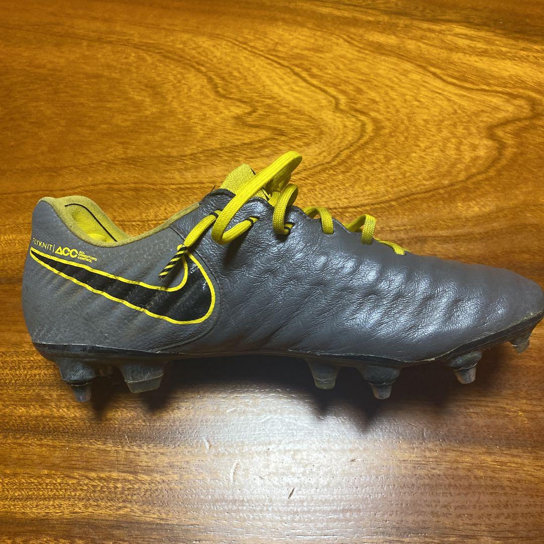 ナイキティエンポレジェンド7AC27.5