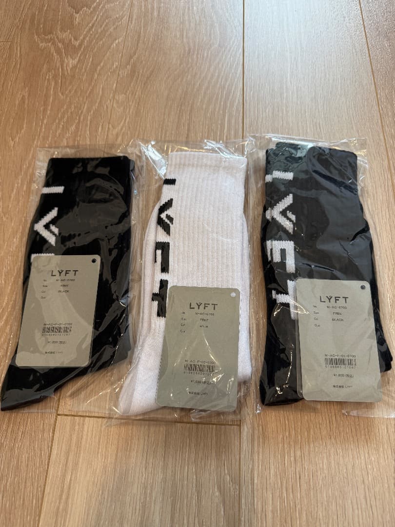 【新品未使用】Calf LÝFT Logo Socks - 黒＆白 3足セット