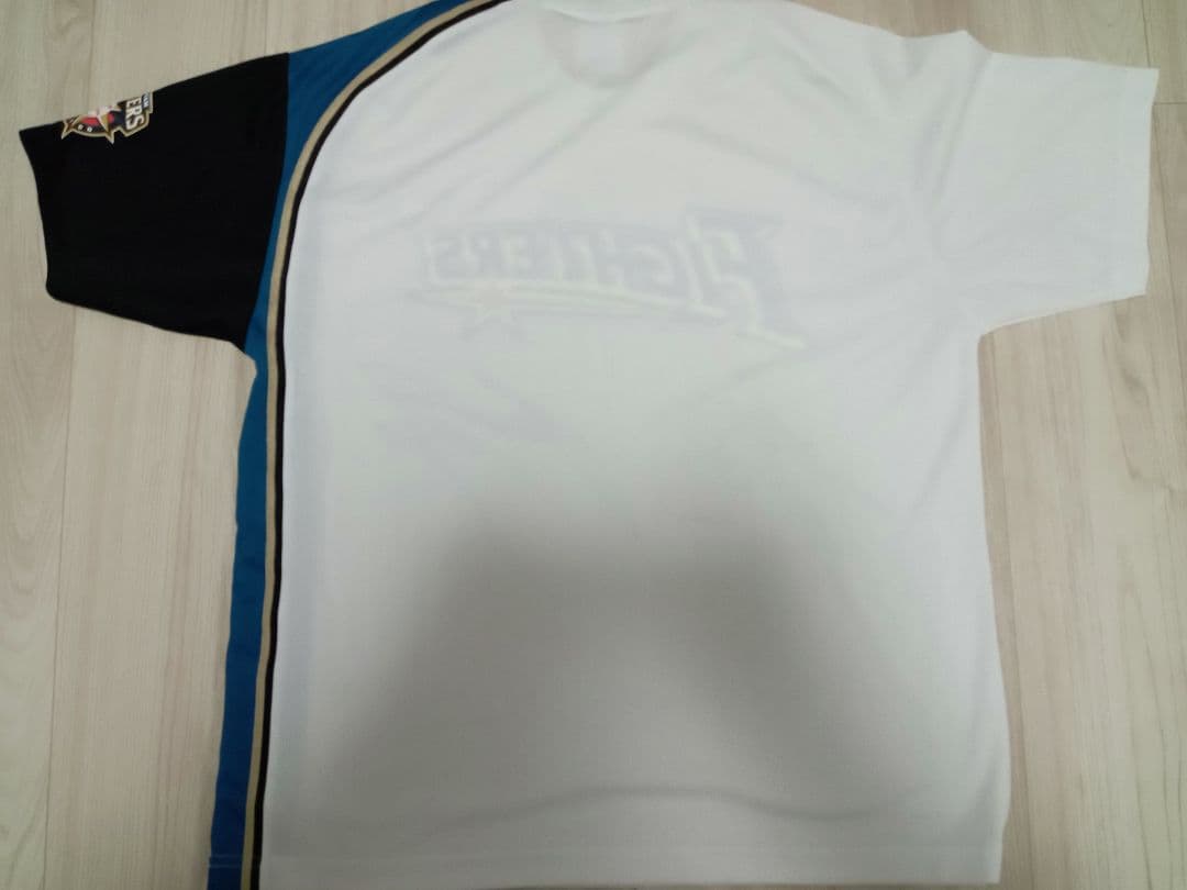 【美品】FIGHTERS サイン入りユニフォーム 松本剛&野村祐希