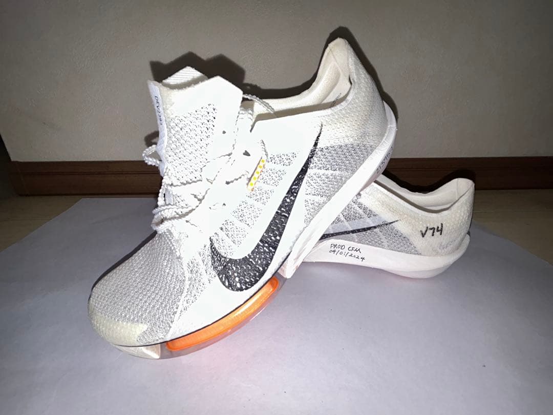 NIKE ズームXビクトリー2プロトタイプ ホワイトトータルオレンジ24.5cm