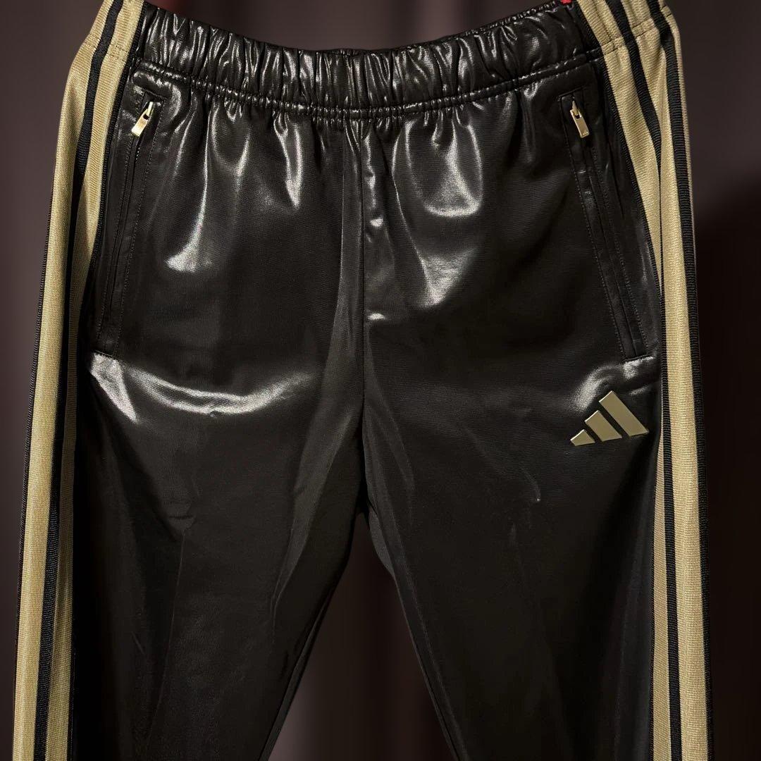 未使用級　adidas KA1254 上下セットアップ　黒金　 定価22550円