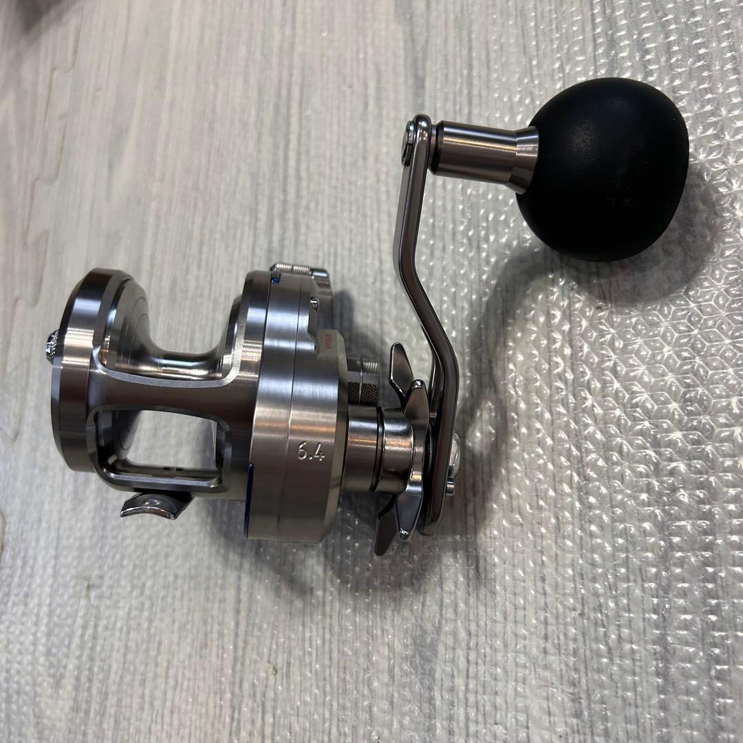 【美品】ダイワ（Daiwa） ベイトリール 15ソルティガ 15HL左巻き