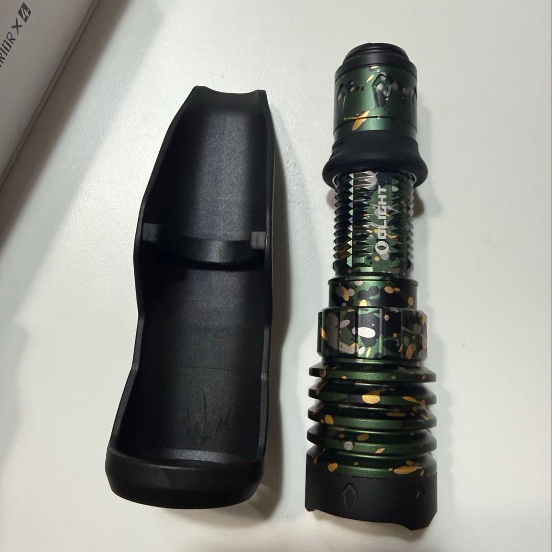 強力　懐中電灯　オーライト olight Warrior X 4 限定色　迷彩