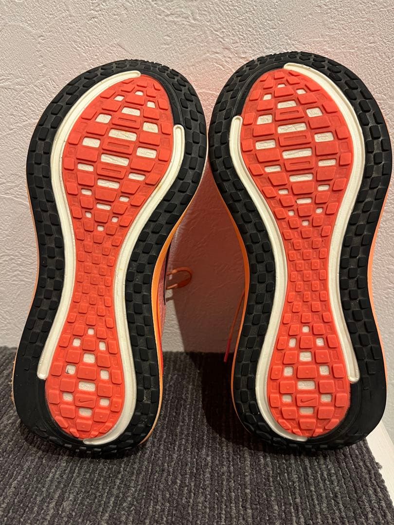 Nike ボメロ プラス ランニング シューズ マラソン 25.5cm