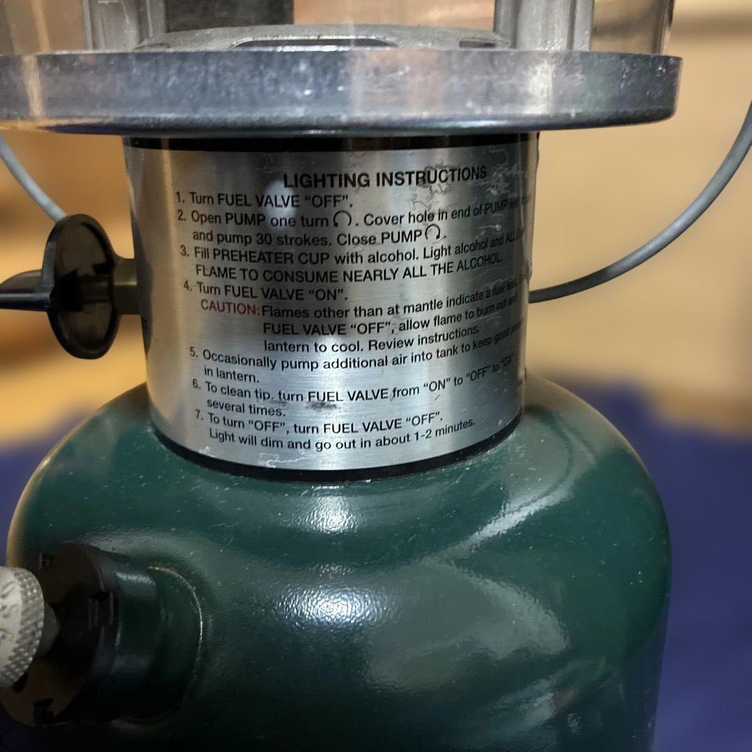 Coleman ケロシンランタン 収納ケース付き　６３９Ｃ