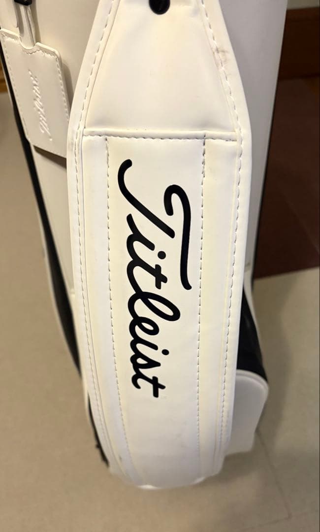 Titleistエリートパフォーマンス５ステイドライ キャディバッグ ホワイト白