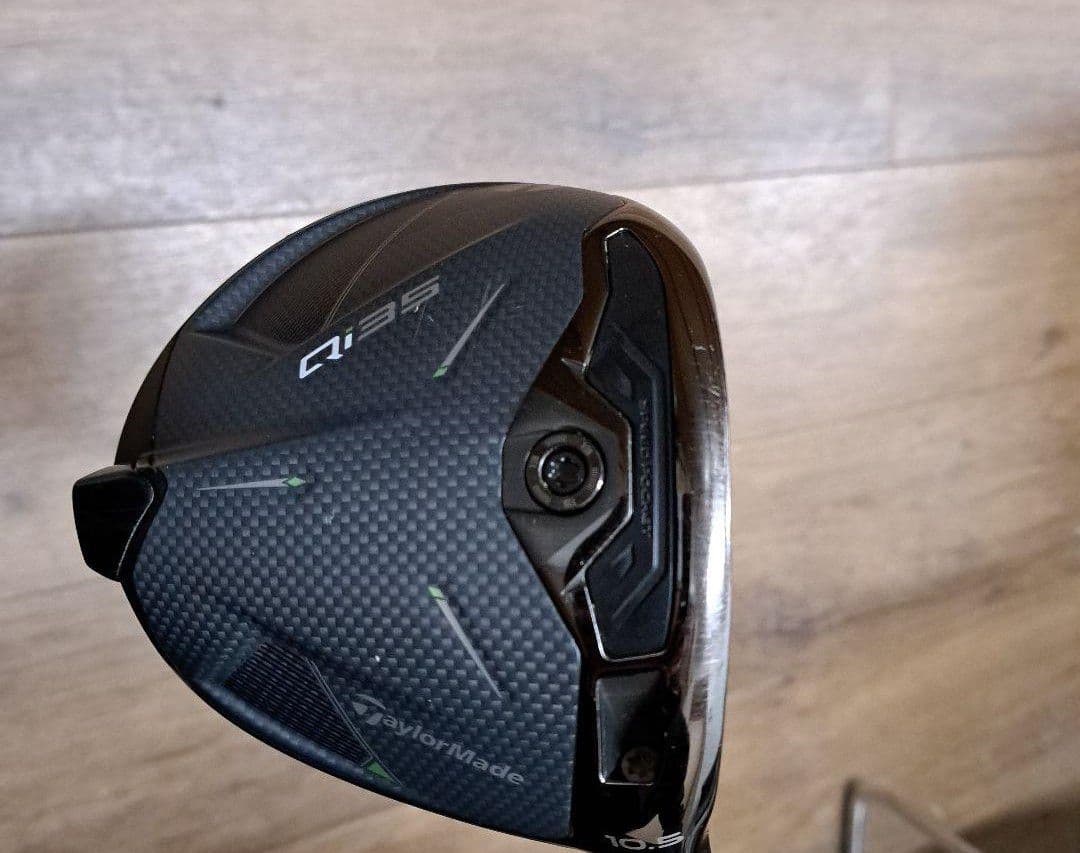 TaylorMade Qi35 ドライバー 10.5度TM55S ベッドカバー付