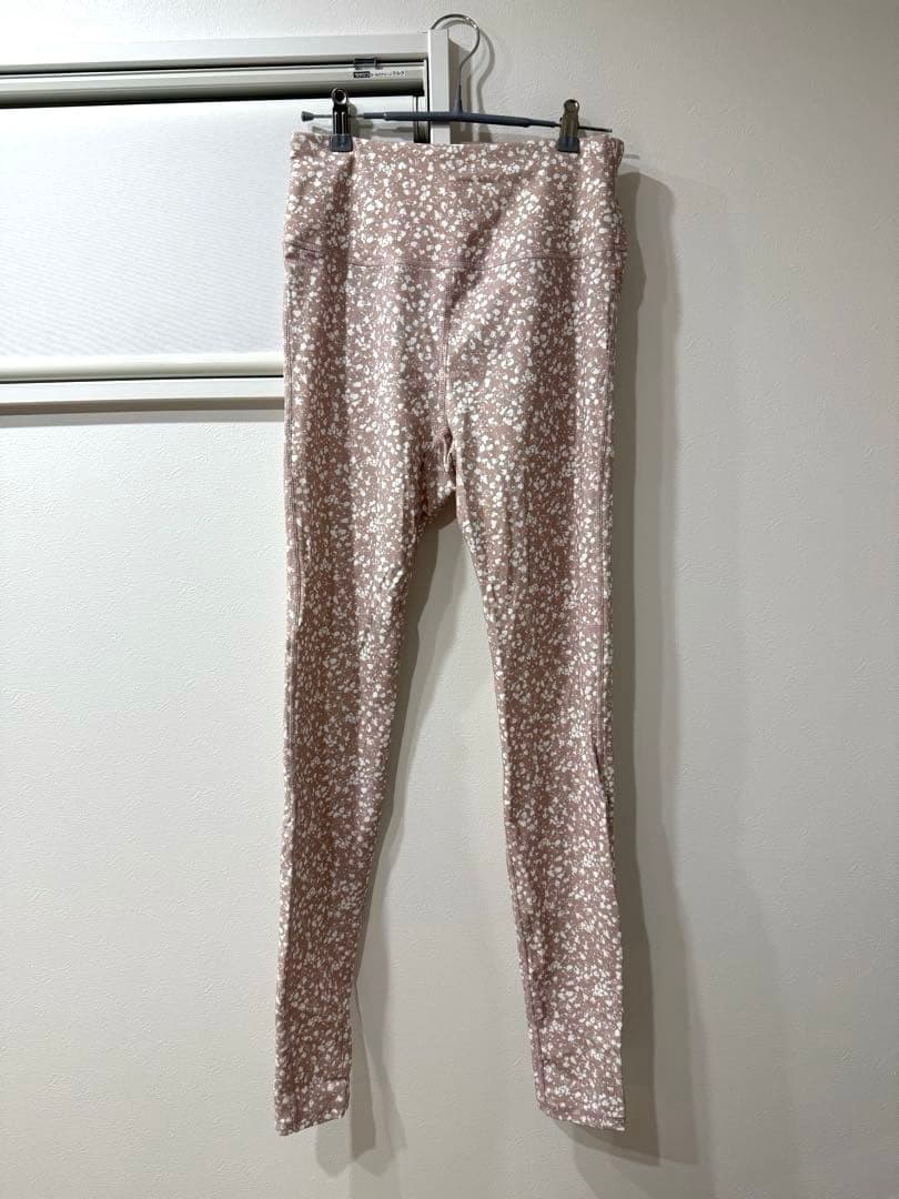 【emmi yoga】エミ ヨガウェア ミニフラワーレギンス size1 ピンク