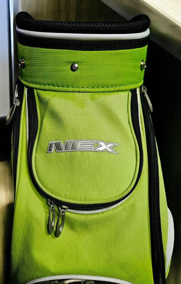 送料無料/超美品超お買得NEXGEN ゴルフバッグ ライムグリーン