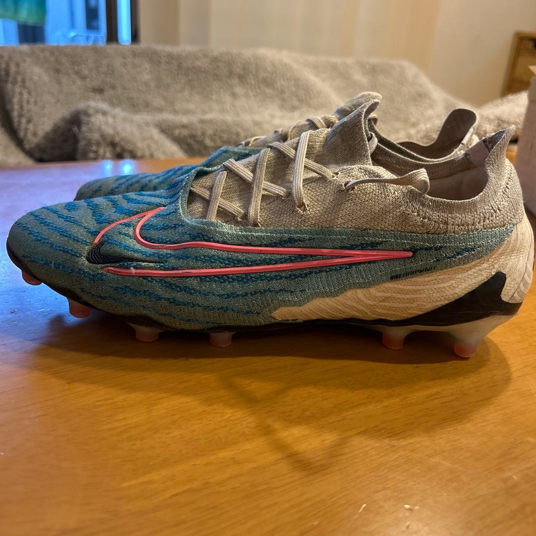 NIKE ファントムGX AG PRO