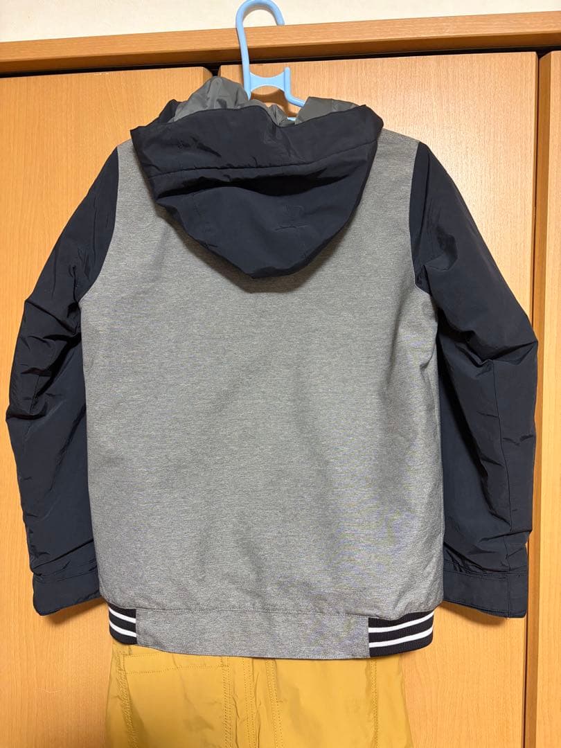 Burton キッズ　スノーボードウェア上下セット