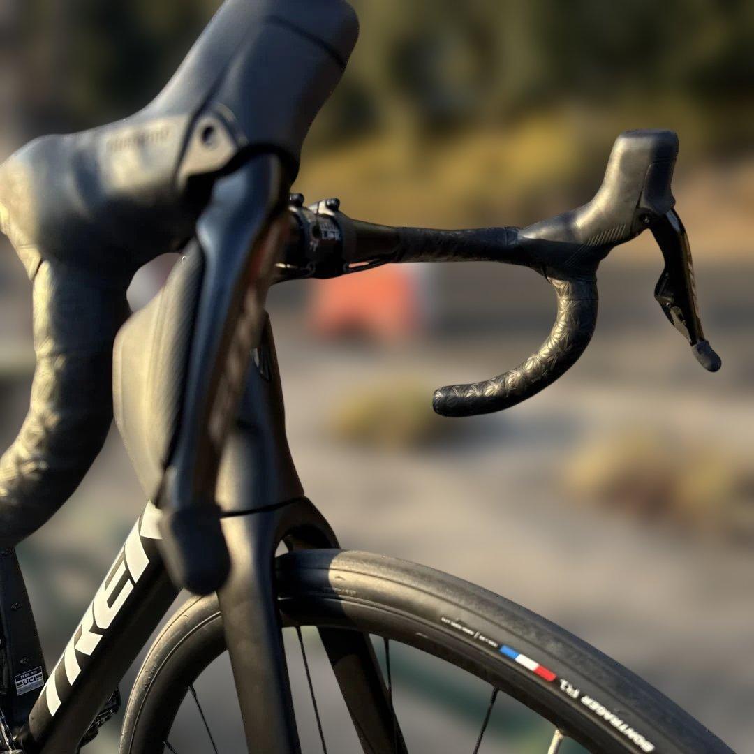 【美品】TREK Madone Gen8 105 Di2 Mサイズ SL6相当