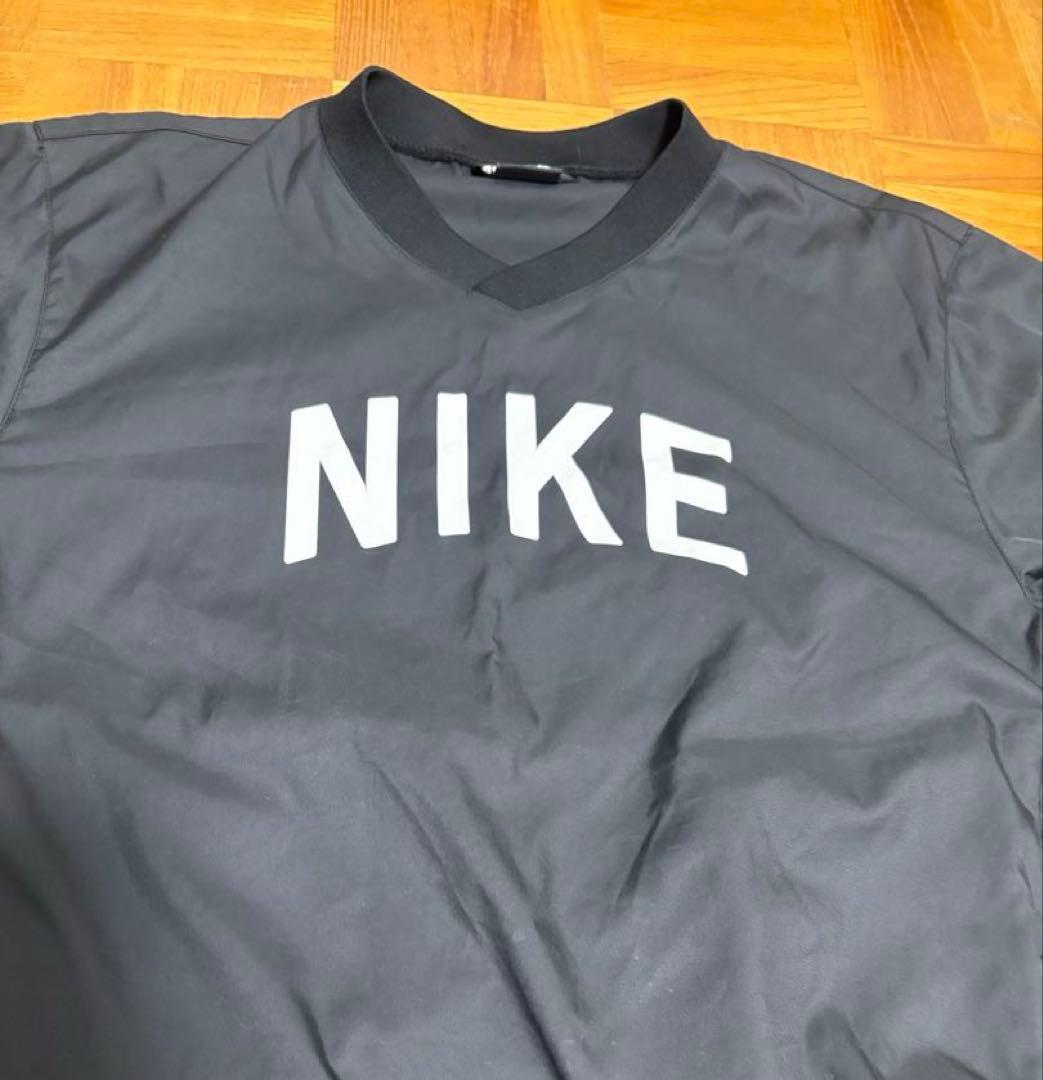 【Nike 】ナイロン　ウィンドブレーカー 　ブラック　 Vネック　S