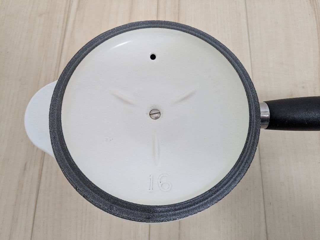 LE CREUSET ホワイト片手鍋　ソースパン　ル・クルーゼ