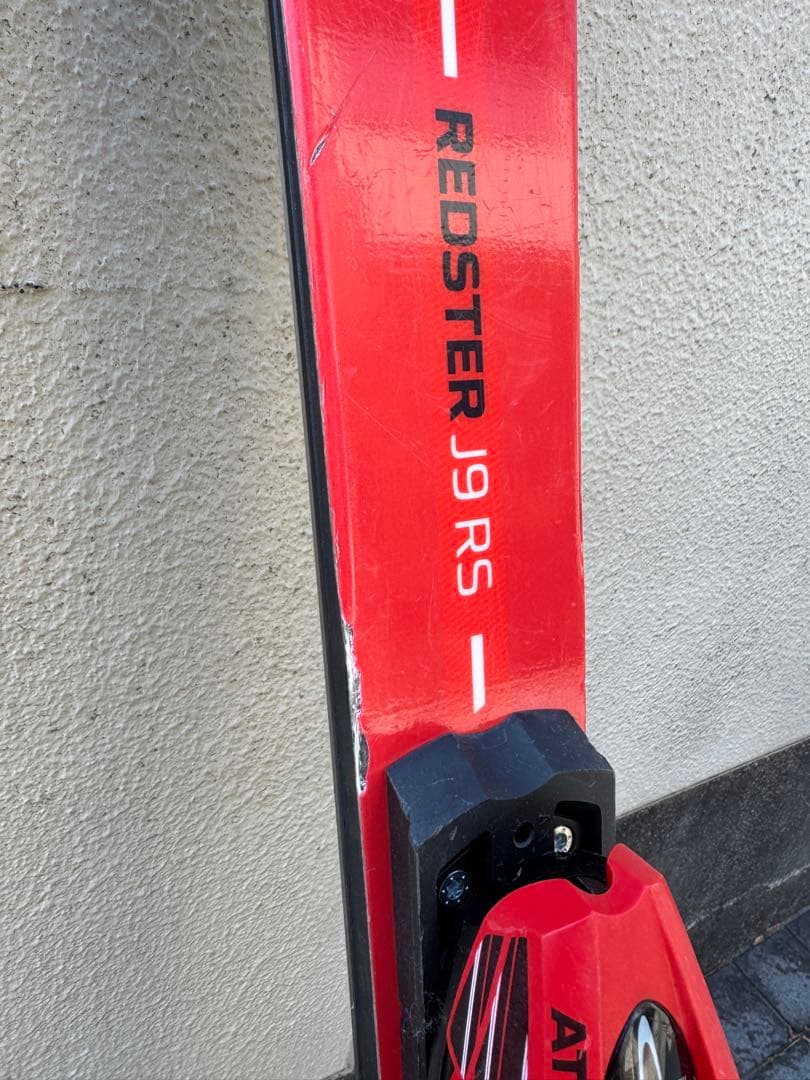 ATOMIC REDSTER J9 RS スキー板 140cm (ストック付)